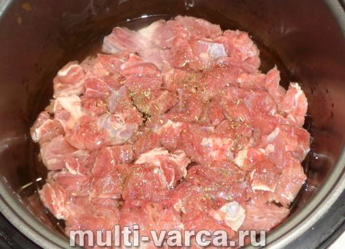 Телятина с луком и морковью в мультиварке. Телятина с овощами в мультиварке 02 Телятина с луком и морковью в мультиварке. Телятина с овощами в мультиварке 02