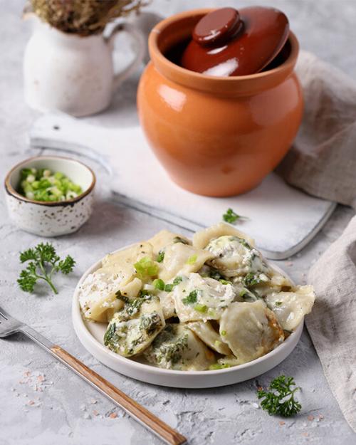 Пельмени в горшочках по уральски. Пельмени в горшочках: необычное и вкусное блюдо