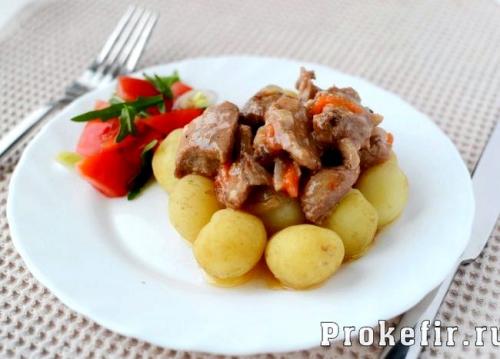 Гуляш из говядины в кастрюле. Гуляш из говядины с подливкой рецепт с фото пошагово в кастрюле