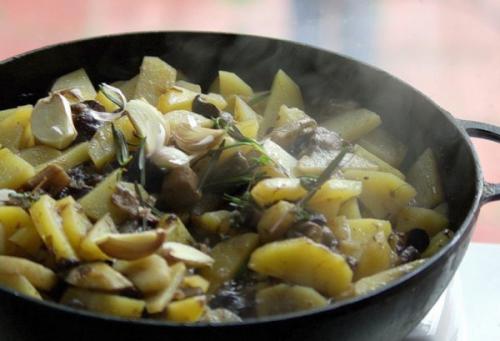 Картошка жареная с луком в казане. Жареная картошка … в казане 08 Картошка жареная с луком в казане. Жареная картошка … в казане 08