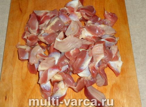 Тушеные желудки с капустой. Очень вкусная тушеная капуста с куриными желудками и грибами 07