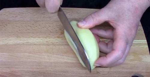 Картошка в мундире с беконом в духовке. Ну очень вкусная картошка-гармошка с беконом и сыром в духовке 32 Картошка в мундире с беконом в духовке. Ну очень вкусная картошка-гармошка с беконом и сыром в духовке 32