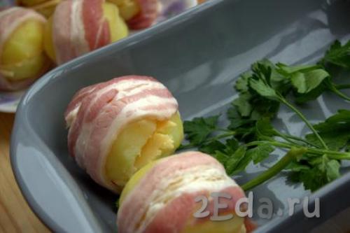 Картошка в мундире с беконом в духовке. Ну очень вкусная картошка-гармошка с беконом и сыром в духовке 19 Картошка в мундире с беконом в духовке. Ну очень вкусная картошка-гармошка с беконом и сыром в духовке 19