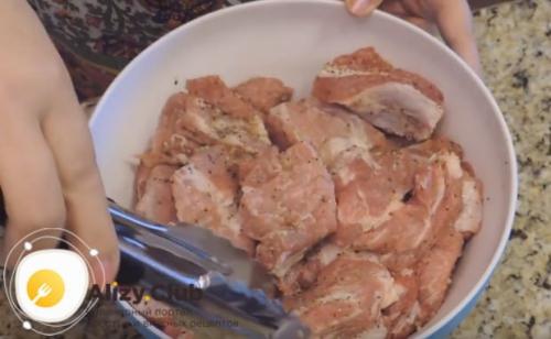 Свинина тушеная крупными кусками. Пошаговое приготовление