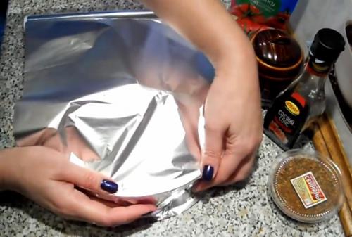 Рулька с чесноком в духовке. Рецепт свиной рульки запеченной в духовке в фольге