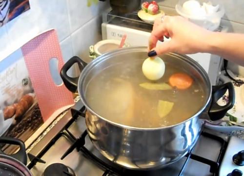 Рулька с чесноком в духовке. Рецепт свиной рульки запеченной в духовке в фольге