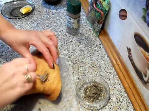 Рулька с чесноком в духовке. Рецепт свиной рульки запеченной в духовке в фольге