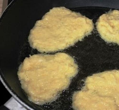 Какие виды сыра можно использовать для приготовления драников с салом и сыром. Драники с сыром