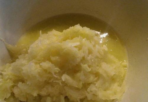 Какие ингредиенты нужны для приготовления драников с салом и зеленью. Пошаговый рецепт классических белорусских драников