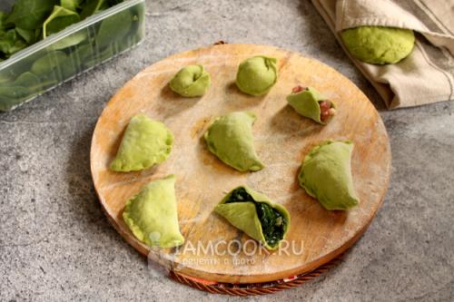 Вкусное сочетание: как приготовить зеленые пельмени с красной рыбой 09 Вкусное сочетание: как приготовить зеленые пельмени с красной рыбой 09