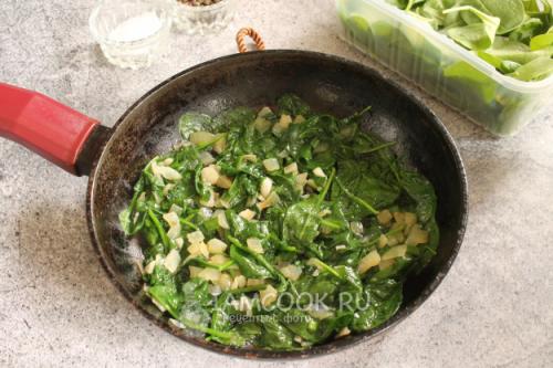 Вкусное сочетание: как приготовить зеленые пельмени с красной рыбой 03 Вкусное сочетание: как приготовить зеленые пельмени с красной рыбой 03