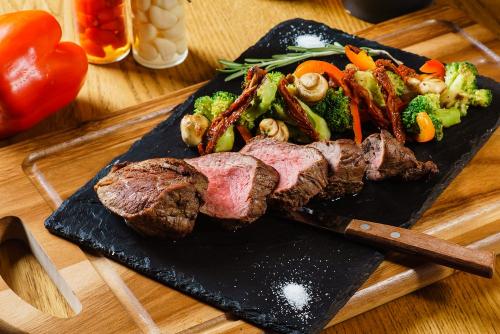 Сардина натуральная в собственном соку и масле: полезные свойства и рецепты 01