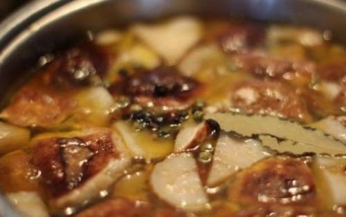 Можно ли использовать бульон вместо мясного бульона для приготовления супа из польских белых грибов. Как сварить вкусный суп из замороженных белых грибов?