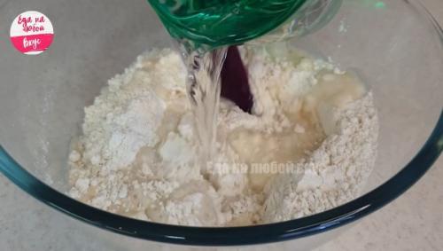 Постные пирожки с сухими дрожжами. Пирожки воздушные! Даже не верится — они постные