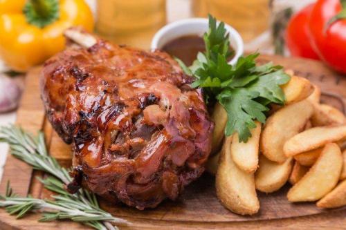 Как пожарить синюю ножку. Как приготовить свиную рульку: 20 вкусных рецептов