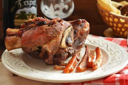 Как пожарить синюю ножку. Как приготовить свиную рульку: 20 вкусных рецептов