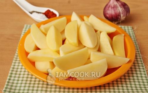 Хрустящий картофель в духовке: как приготовить дольками с золотистой корочкой 01 Хрустящий картофель в духовке: как приготовить дольками с золотистой корочкой 01