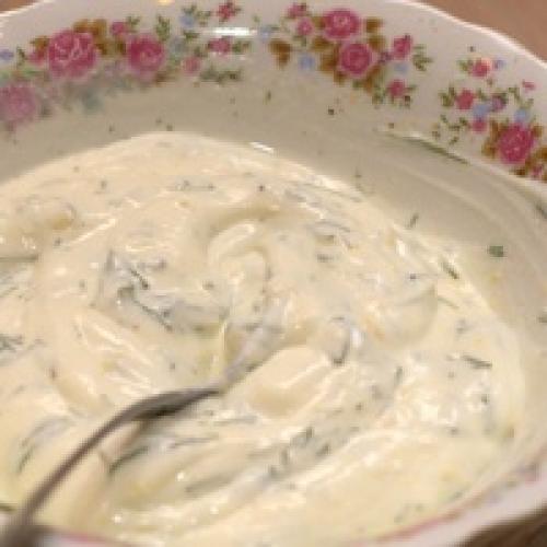 Как подать картошку с чесноком и приправой после приготовления. Картофель в чесночном масле