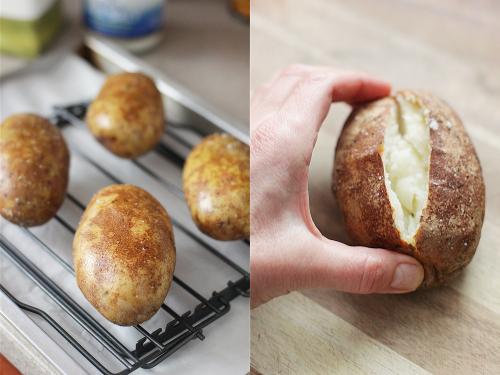 Как проверить готовность картофеля в пергаменте. Печёный картофель (Baked Potato)