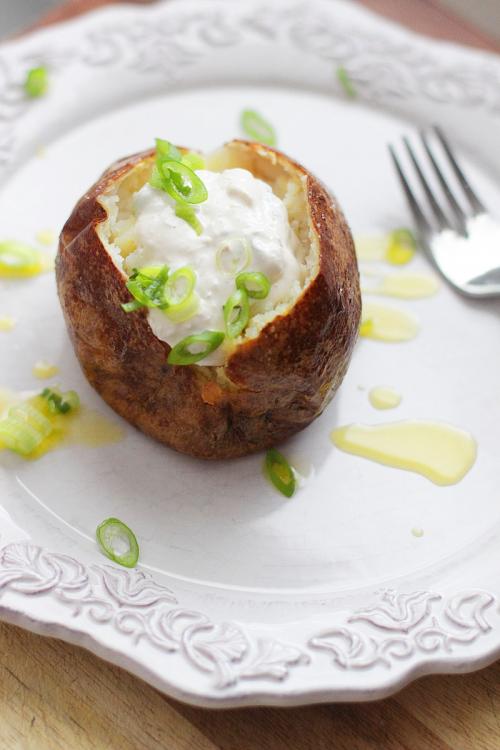 Как проверить готовность картофеля в пергаменте. Печёный картофель (Baked Potato)