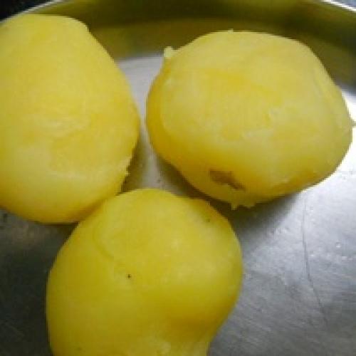 Как подать картошку с чесноком и приправой после приготовления. Картофель в чесночном масле