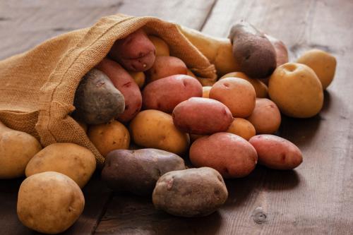 Можно ли использовать разные виды картофеля для приготовления хрустящей запеченной картошки. Разновидности картофеля