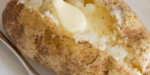 Можно ли приготовить запеченную картошку с хрустящей корочкой в микроволновой печи. Картофель, запеченный в микроволновке