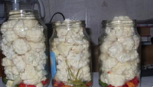 Маринованная цветная капуста с морковью на зиму. Маринованная цветная капуста на зиму — очень вкусная и хрустящая