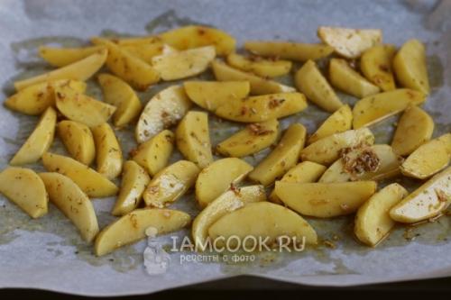 Картошка дольками по-деревенски в духовке: простой и вкусный рецепт 17 Картошка дольками по-деревенски в духовке: простой и вкусный рецепт 17