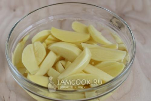 Картошка дольками по-деревенски в духовке: простой и вкусный рецепт 13 Картошка дольками по-деревенски в духовке: простой и вкусный рецепт 13