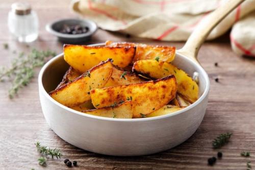 Можно ли приготовить картофель дольками без масла. 12 легких рецептов картошки по-деревенски на сковороде