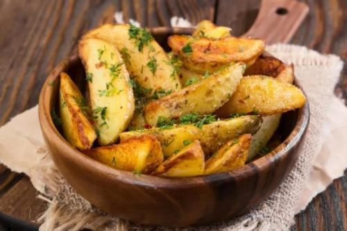 Можно ли приготовить картофель дольками без масла. 12 легких рецептов картошки по-деревенски на сковороде