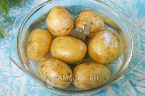 Молодой картофель запеченный в пергаменте 1: простой и вкусный рецепт 06