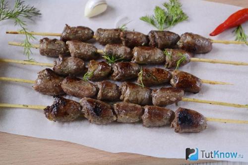 Шашлык из куриных сердечек в духовке на шпажках. Шашлык из куриных сердечек на мангале — самый вкусный маринад 05 Шашлык из куриных сердечек в духовке на шпажках. Шашлык из куриных сердечек на мангале — самый вкусный маринад 05