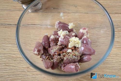 Шашлык из куриных сердечек в духовке на шпажках. Шашлык из куриных сердечек на мангале — самый вкусный маринад 02 Шашлык из куриных сердечек в духовке на шпажках. Шашлык из куриных сердечек на мангале — самый вкусный маринад 02