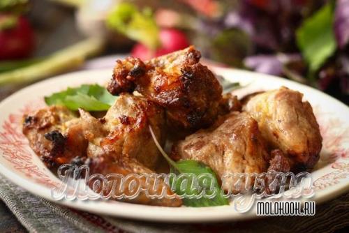 Шашлык из свинины в духовке на противне. 