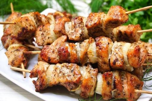 Шашлык на шпажках в духовке на противне. 10 лучших рецептов шашлыка из свинины на шпажках в духовке