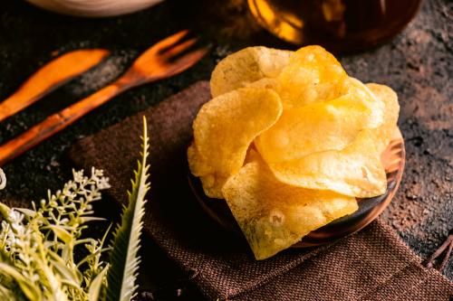 Сколько времени требуется для приготовления картофельных чипсов в духовке. Как приготовить чипсы на домашней кухне