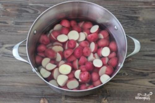 Можно ли добавить свежие травы к картофелю долькам перед запеканием. Картофель, запеченный с травами