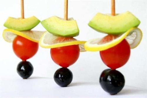 Проверенные рецепты на шпажках к Новому году. 20 отличных рецептов канапе на шпажках для праздничного стола