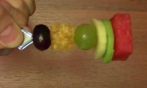 Фруктовые шпажки на Новый год. Канапе из фруктов на шпажках для фуршета — самые простые рецепты с фотографиями