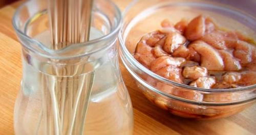 Курица в духовке, как шашлык. Шашлык из курицы в духовке – 5 рецептов + самый вкусный маринад