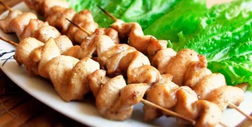 Курица в духовке, как шашлык. Шашлык из курицы в духовке – 5 рецептов + самый вкусный маринад
