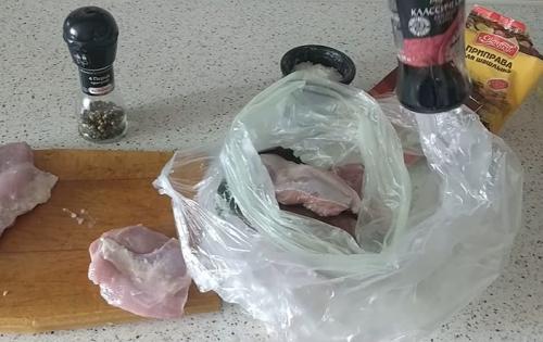 Как пожарить сочный шашлык. Шашлык из курицы на мангале: самые вкусные маринады, чтобы мясо было сочное и мягкое