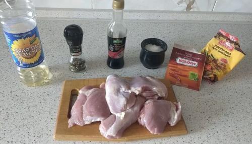 Как пожарить сочный шашлык. Шашлык из курицы на мангале: самые вкусные маринады, чтобы мясо было сочное и мягкое