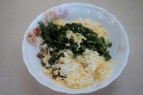 Бутерброды с сардиной в томатном соусе. Бутерброды с сардиной и яйцом на скорую руку