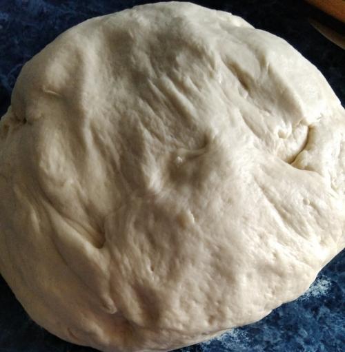 Какие добавки можно использовать для улучшения вкуса теста на кипятке. Заварное дрожжевое тесто на кипятке