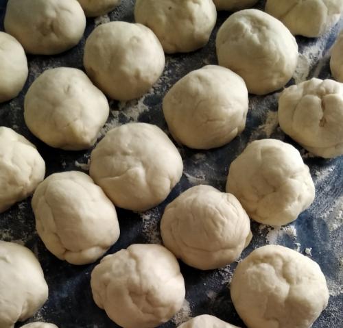 Какие добавки можно использовать для улучшения вкуса теста на кипятке. Заварное дрожжевое тесто на кипятке