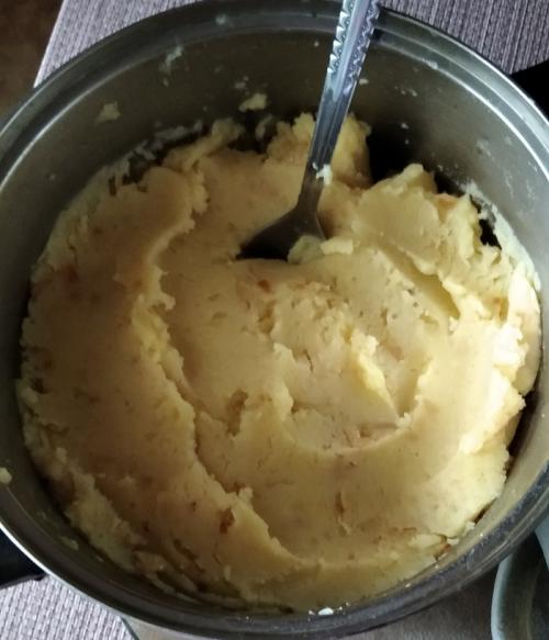 Какие добавки можно использовать для улучшения вкуса теста на кипятке. Заварное дрожжевое тесто на кипятке