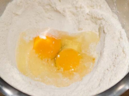 Какое количество воды необходимо для идеального теста, чтобы оно было эластичным и не рвалось. Идеальное тесто для мантов —, как завести тесто на манты, чтобы они получились мягкие и не рвались при варке?